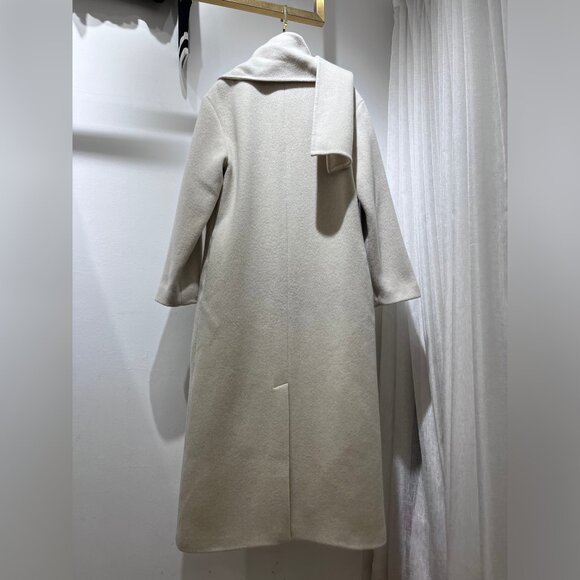 Asher Coat - Picture 5 of 9